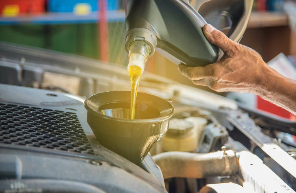 When Should You Change Synthetic Oil? (For Each Car) – Mechanic Times